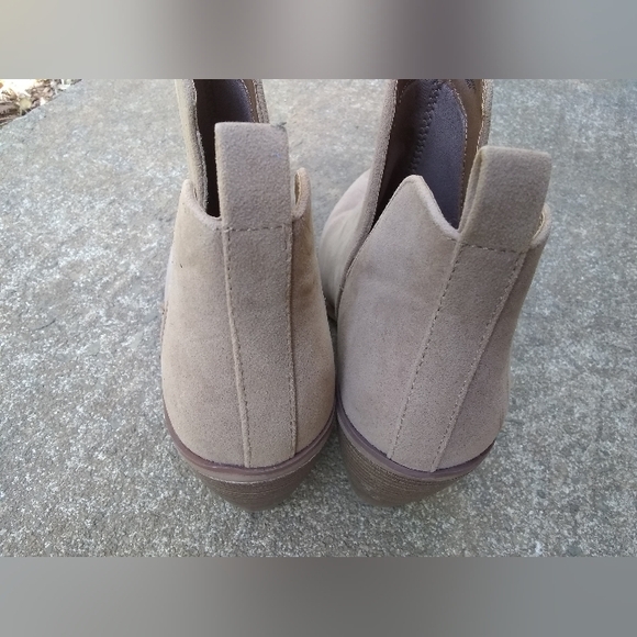 Universal Thread Size 9.5 - Picture 3 of 4